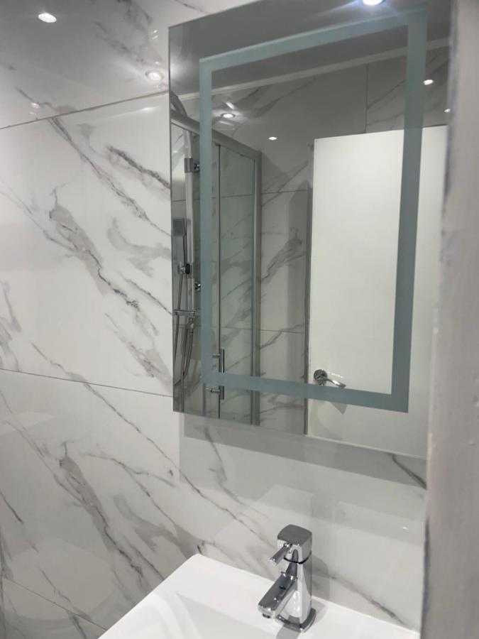 Newly Renovated Studio In Acton ロンドン エクステリア 写真
